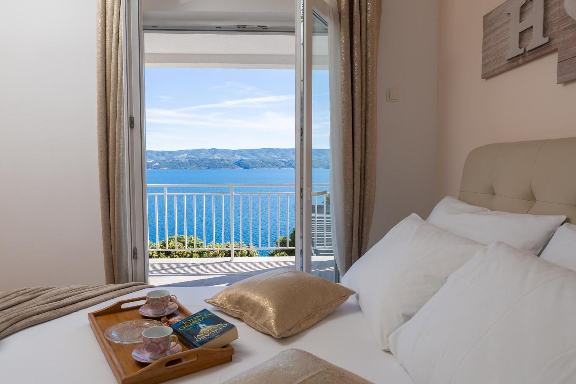 Luxury Seafront Villa With Heated Pool, Jacuzzi, Sea View, 150 M From Beach Stanici Exterior photo